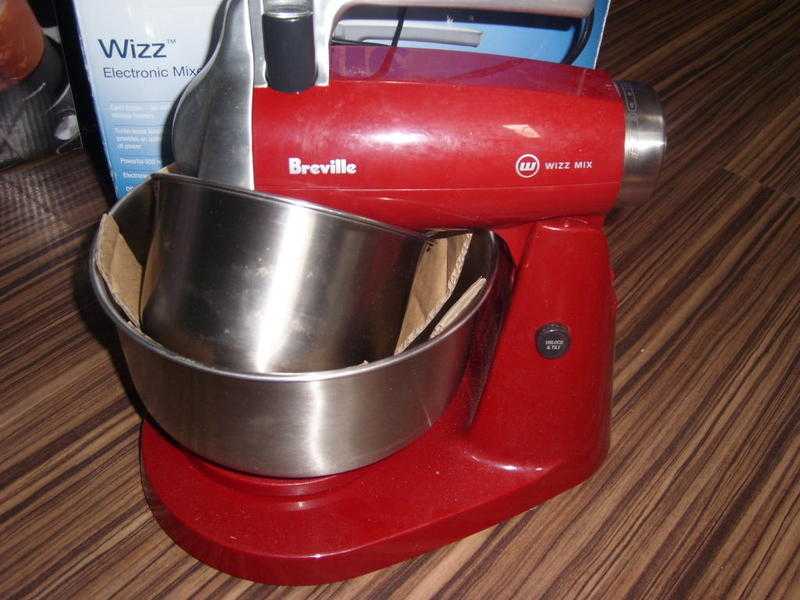 Breville Wizz Electronic Mixer BEM200