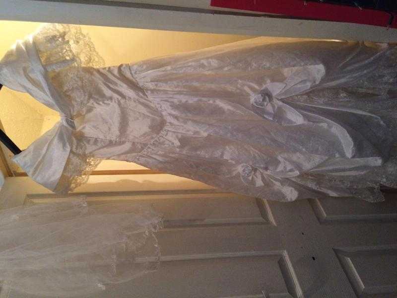 BRIDAL GOWNDRESS