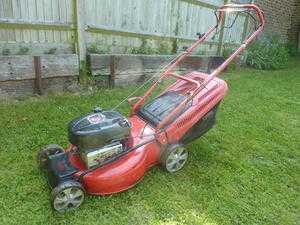 BRIGGS amp STRATTAN PETROL LAWMOWER