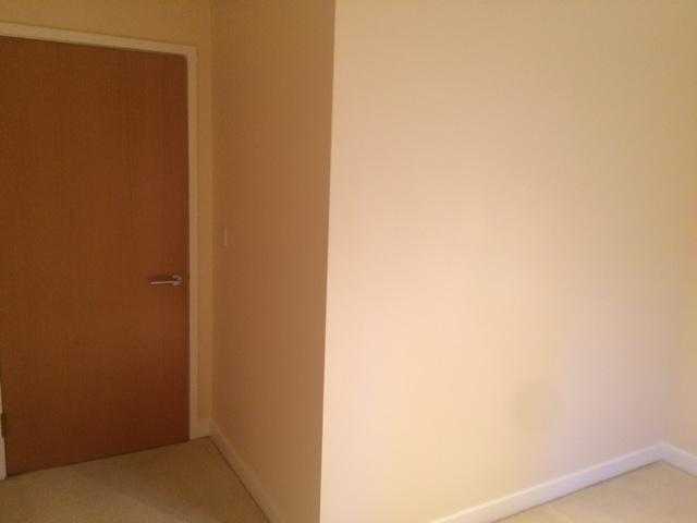 Bright room in a spacious, modern apartment No deposit