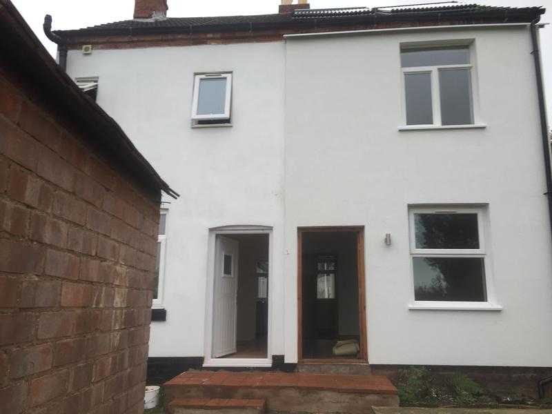 Bromsgrove 2 bedroom cottage for rent parking nearby short walk to town amp railway station