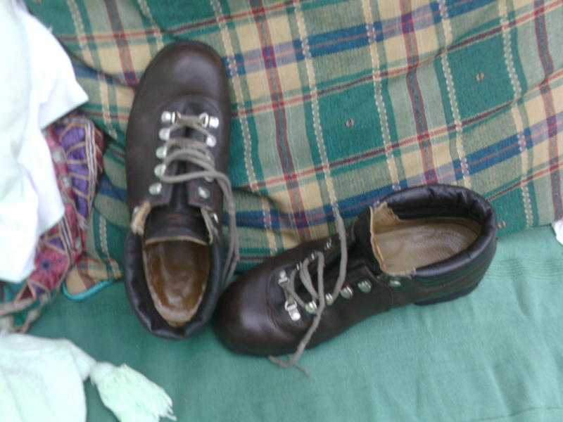 Brown leather walking boots size 7