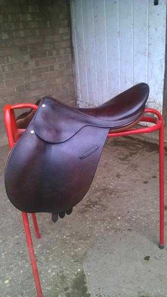 brown saddle