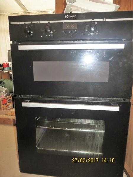 BUILT IN DOUBLE OVEN  AND GRILL WITH AUTO TIMER - INDESIT  REDUCED PRICE