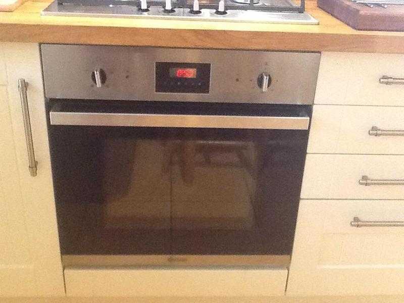 Built in oven and hob.