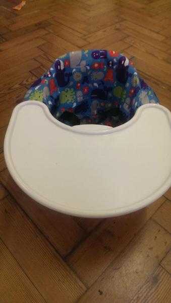 Bumbo seat with tray and cover