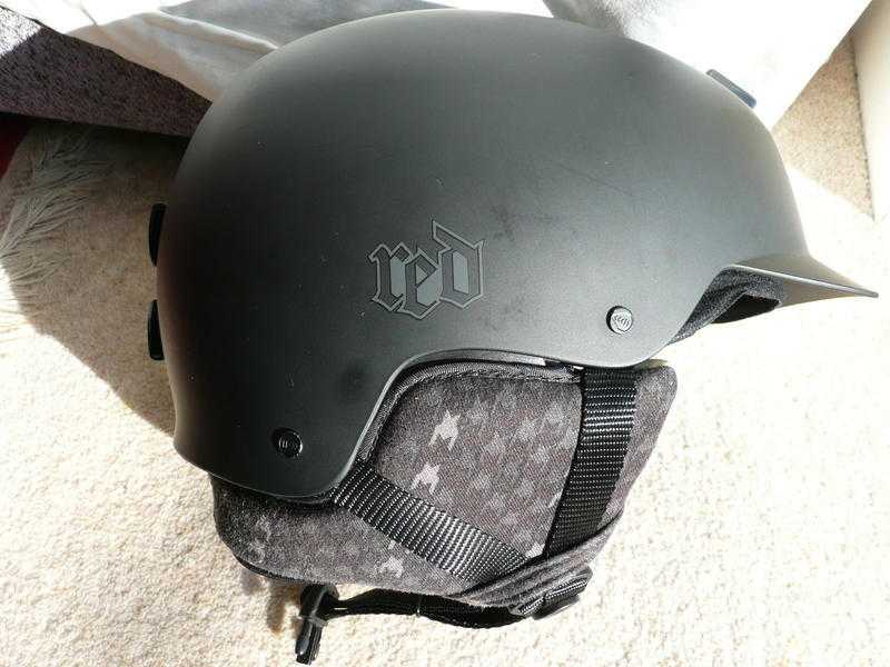 Burton RED MUTINY Ski amp Snowboard Helmet