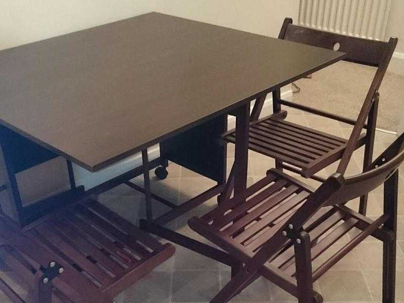 Butterfly table and chairs set