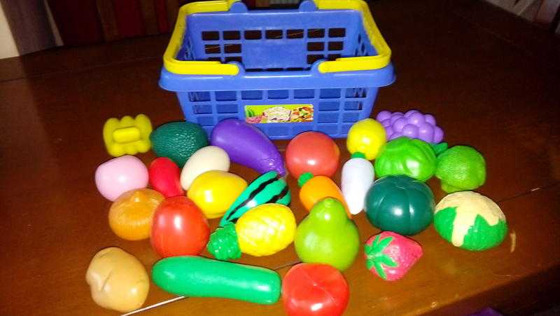 Buzzing brains fruit and veg basket