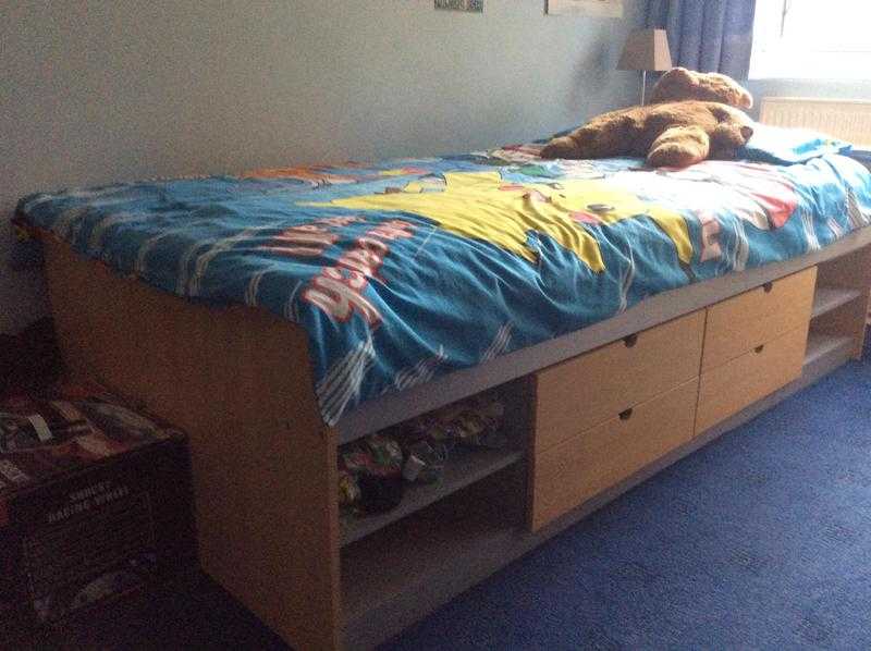 Cabin bed with mattress