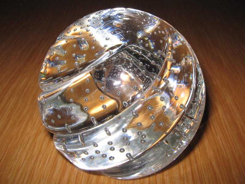 CAITHNESS GLASS PAPERWEIGHT