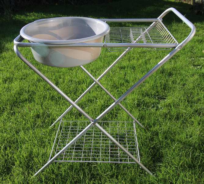 Camp Washing Up Stand amp Bowl