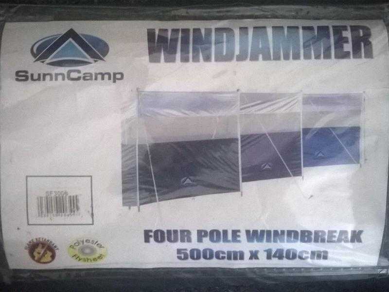 Camper039s 4-pole windbreak