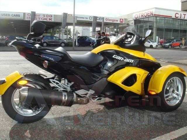 Can-Am Spyder 2011