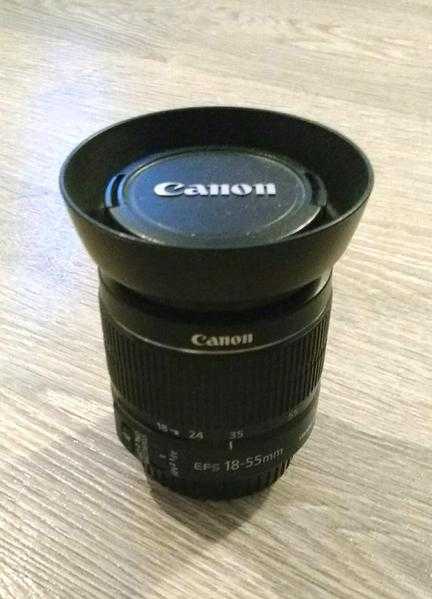 Canon EFS 18-55mm 3.5-5.6 IS II lens