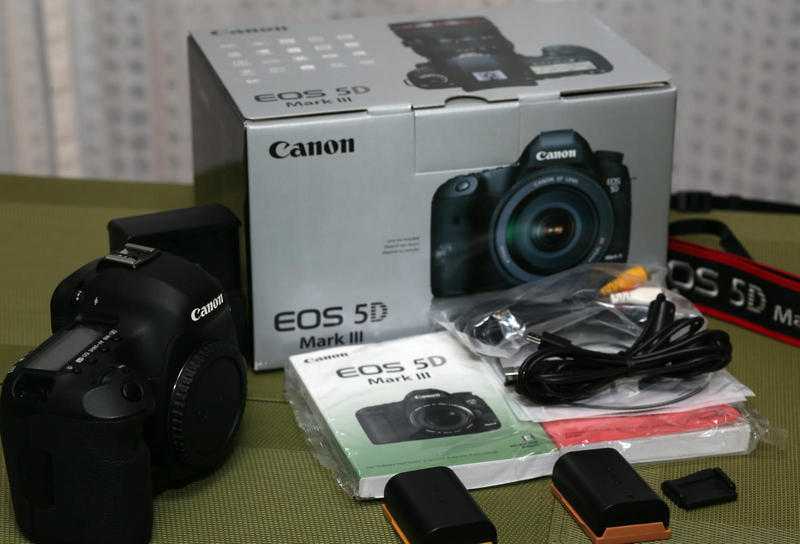 Canon EOS 5D Mark III Digital Camera