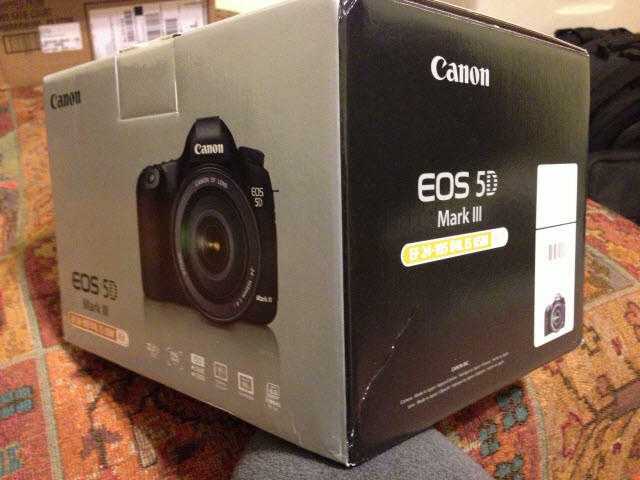 Canon EOS 5D Mark III DSLR Camera with 24-105mm Lens New