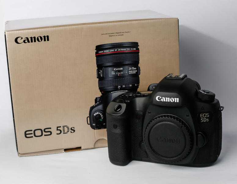 Canon EOS 5DS Digital SLR Camera