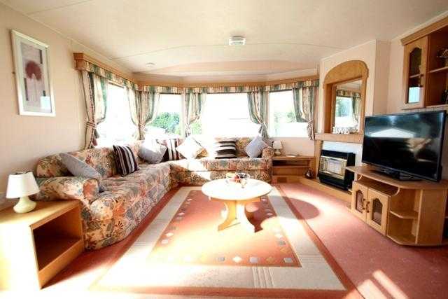 Caravan at Valley Farm. Close to Clacton, Walton, Naze Marine, St Osyth, Highfield, Seawick