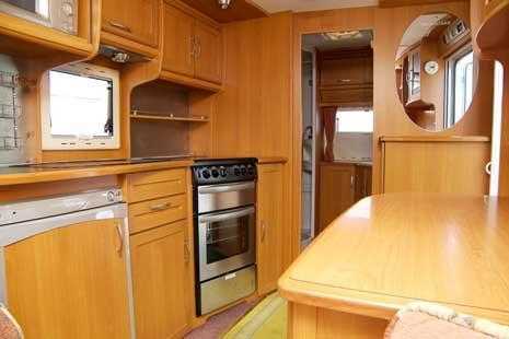 Caravan two berth Bessacarr Cameo 495 SL 2002