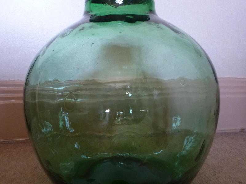 CARBOY, GREEN VARESA GLASS, 14quot, WITH CORK