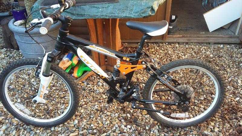 carerra detonate 20quot childs full suspension bike