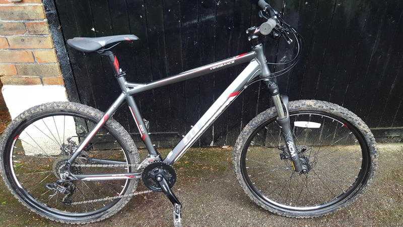 Carrera Vengeance 20quot men039s mountain bike (Needs repair to work)