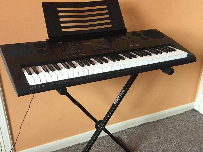 Casio CTK-6200 Full Size Piano Style Keyboard (like New)