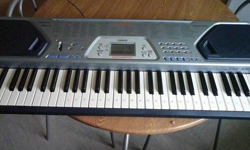 CASIO ELECTRIC KEYBOARD