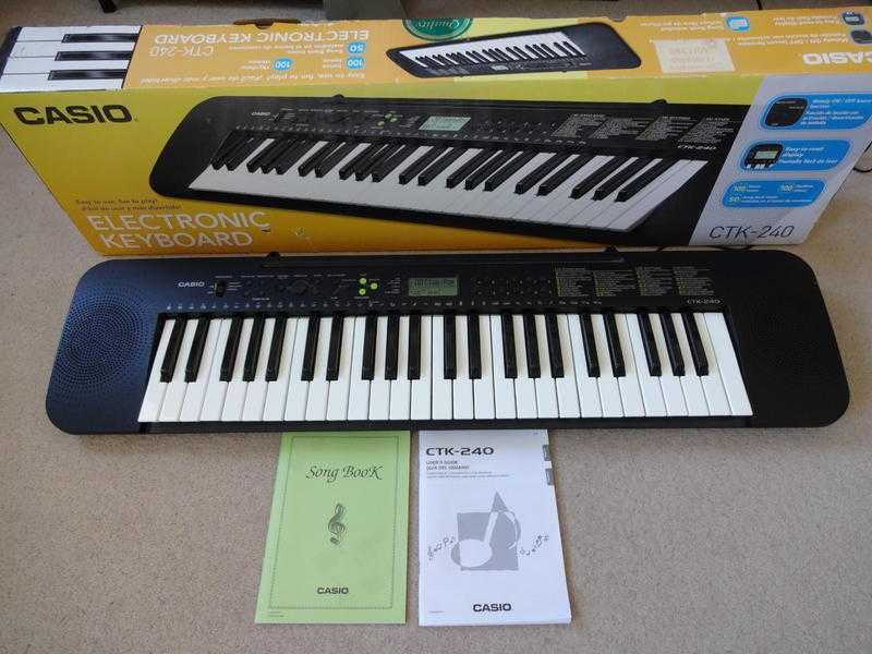 Casio Electronic Keyboard Piano - Boxed