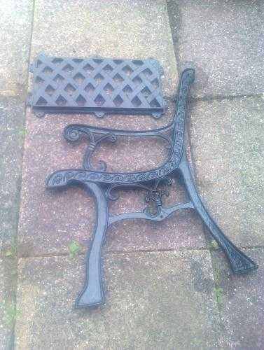 CAST IRON BENCH ENDS