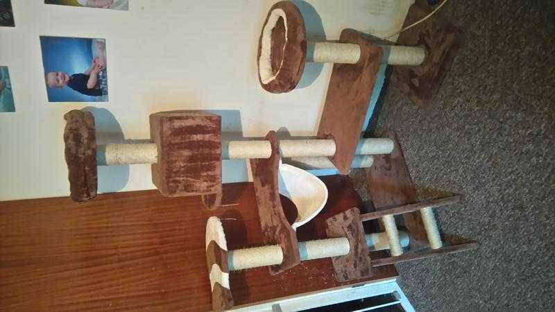 Cat scratching post  bed  climbing toy