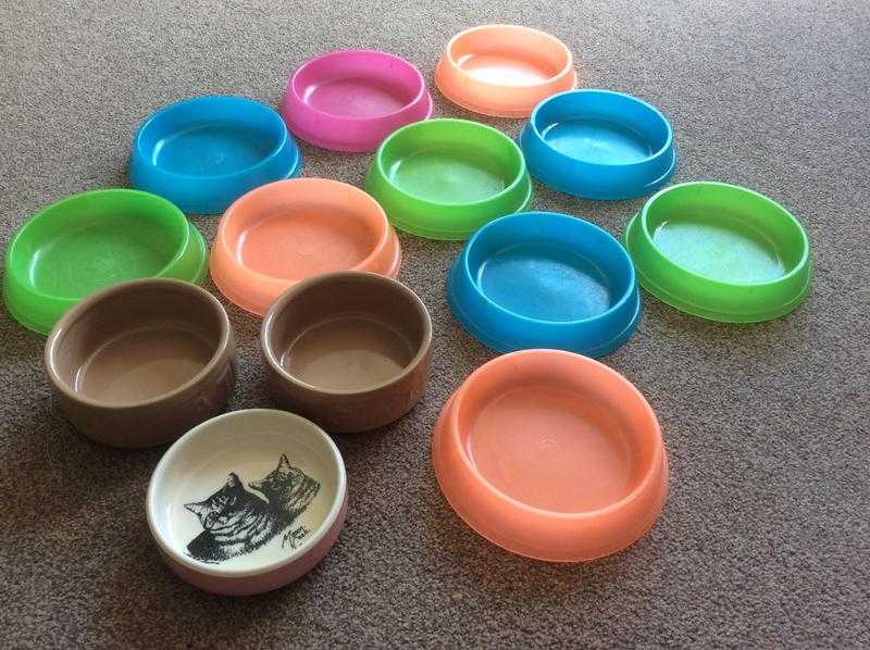 CAT, SMALL DOG OR SMALL ANIMALS FOOD WATER BOWLS X 13