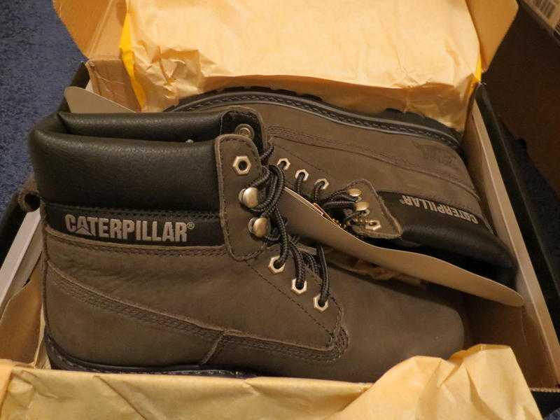 Caterpillar boots size 6. Unisex. Brand new in box with tags. Snare.