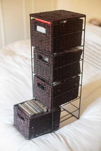 CD storage rack