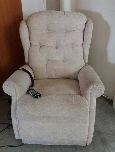 Celebrity reclining chair