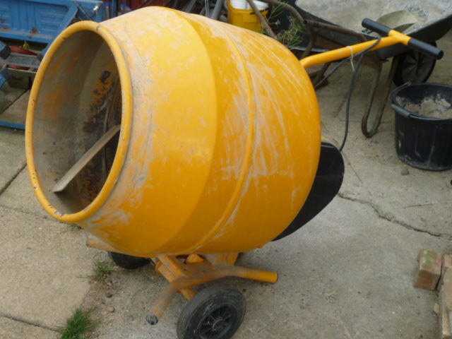 CEMENT MIXER MASTERMIX 130