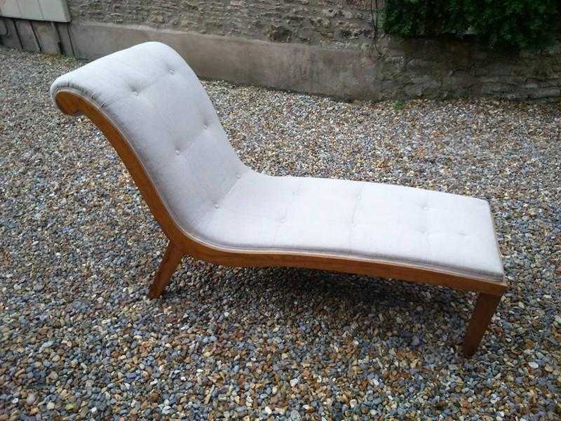 Chaise longue