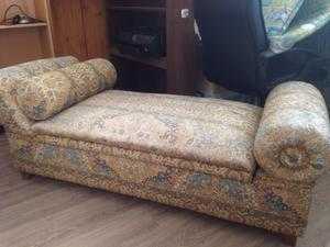 Chaise longue