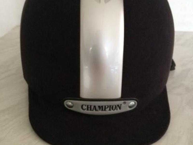 Champion Ventair Adults Riding Hat Vented Lightweight