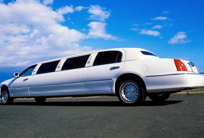 Chauffeur Driven Limo Vehicles   limo-hire-reading.com