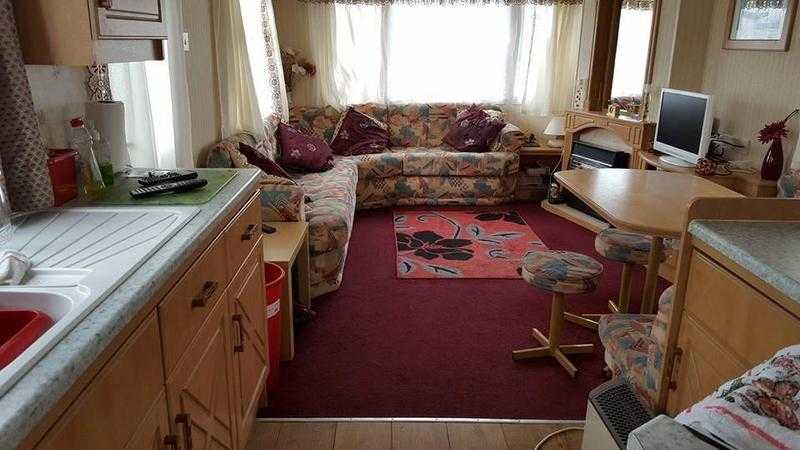 CHEAP 3 BED STATIC CARAVAN. PRIVATE SALE. 12 MONTH PARK EAST COAST NR BRIDLINGTON. DOG FRIENDLY