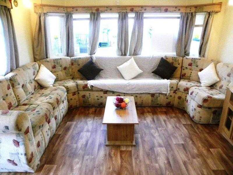 cheap caravan sited on naze marine holiday park,valley farm,highfield grange,martello beach,coppers beach