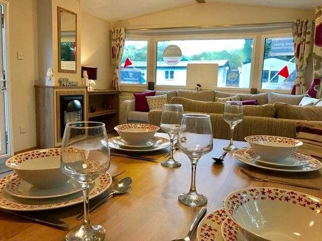 CHEAP EX DEMO STATIC CARAVAN ST MINVER, NR ROCK, PADSTOW, CORNWALL, NO SITE FEES UNTIL 2018