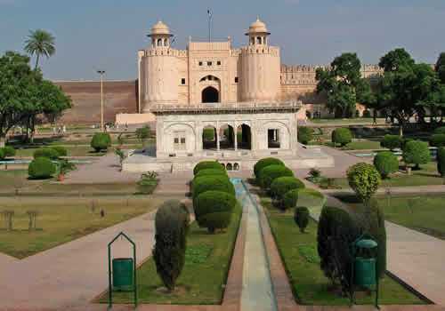 Cheap Flights From UK to Pakistan