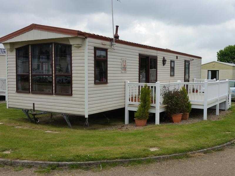 Cheap Static Caravan amp Decking Breydon Water Great Yarmouth Norfolk