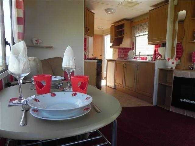 CHEAP STATIC CARAVAN FOR SALE NORTH EAST COAST WHITLEY BAY, CRIMDON DENE