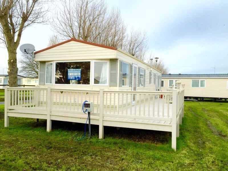 Cheap Static Caravan - Huge Decking Included - 12 Month Season