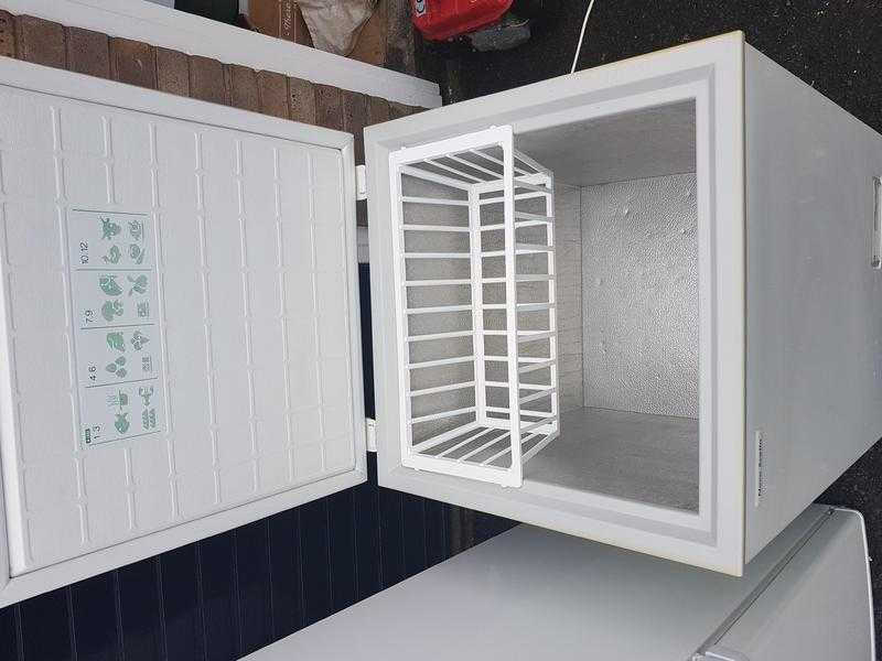 chest freezer (delivery available)