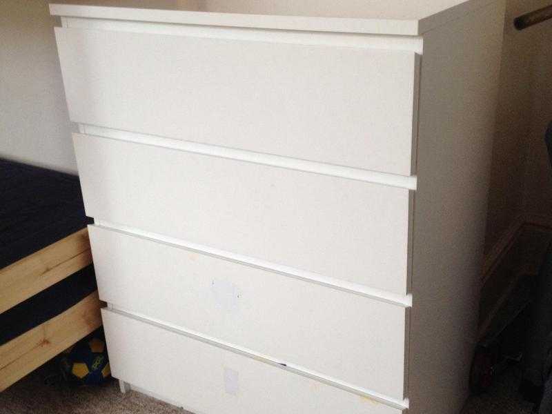 Chest of 4 drawers